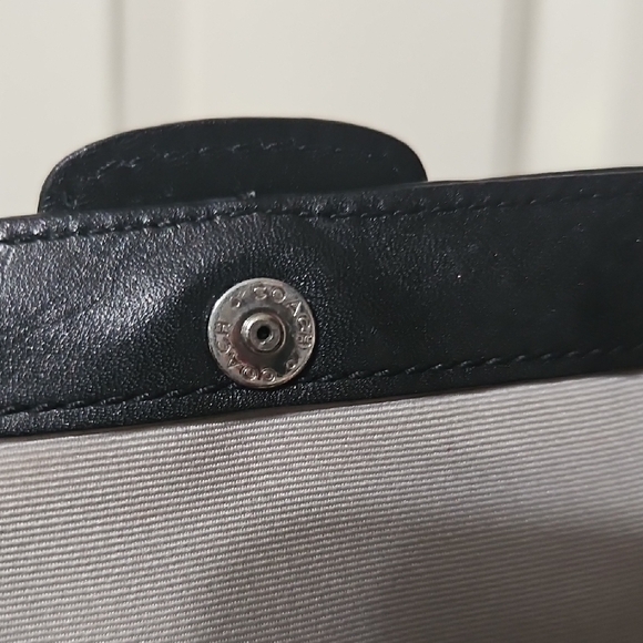 Coach Black EUC Y2K Soho Leather Clutch with Silver Buckle